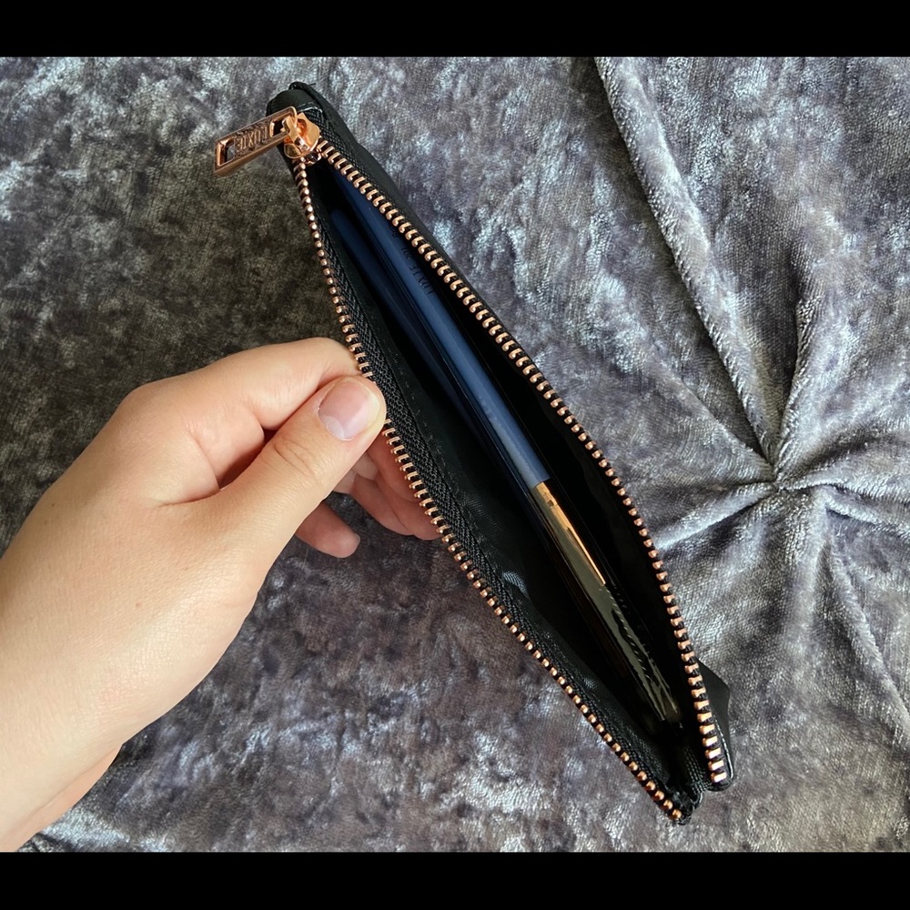 NEW Luxie Wonderlust Brush and Bag Set - Picture 12 of 14